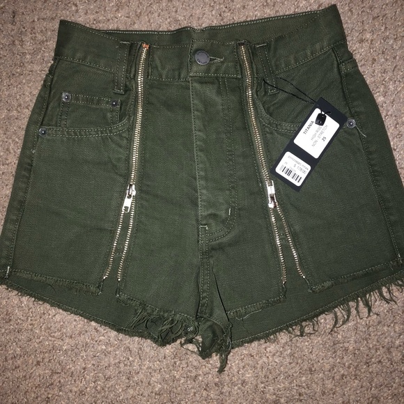 LF Pants - **NWT**carmar denim shorts LF store